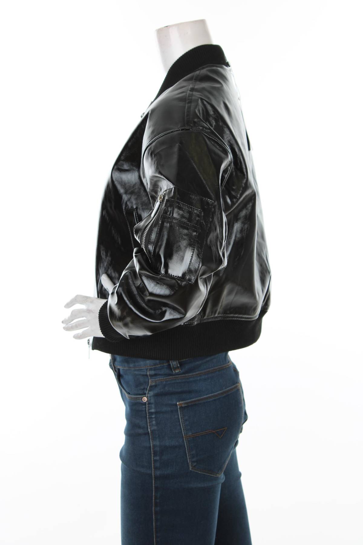 Γυναικείο δερμάτινο μπουφάν Boohoo3 - Contourshop.gr Γυναικείο δερμάτινο μπουφάν Boohoo3