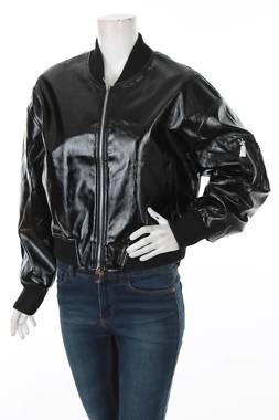 Γυναικείο δερμάτινο μπουφάν Boohoo1 - Contourshop.gr Γυναικείο δερμάτινο μπουφάν Boohoo1