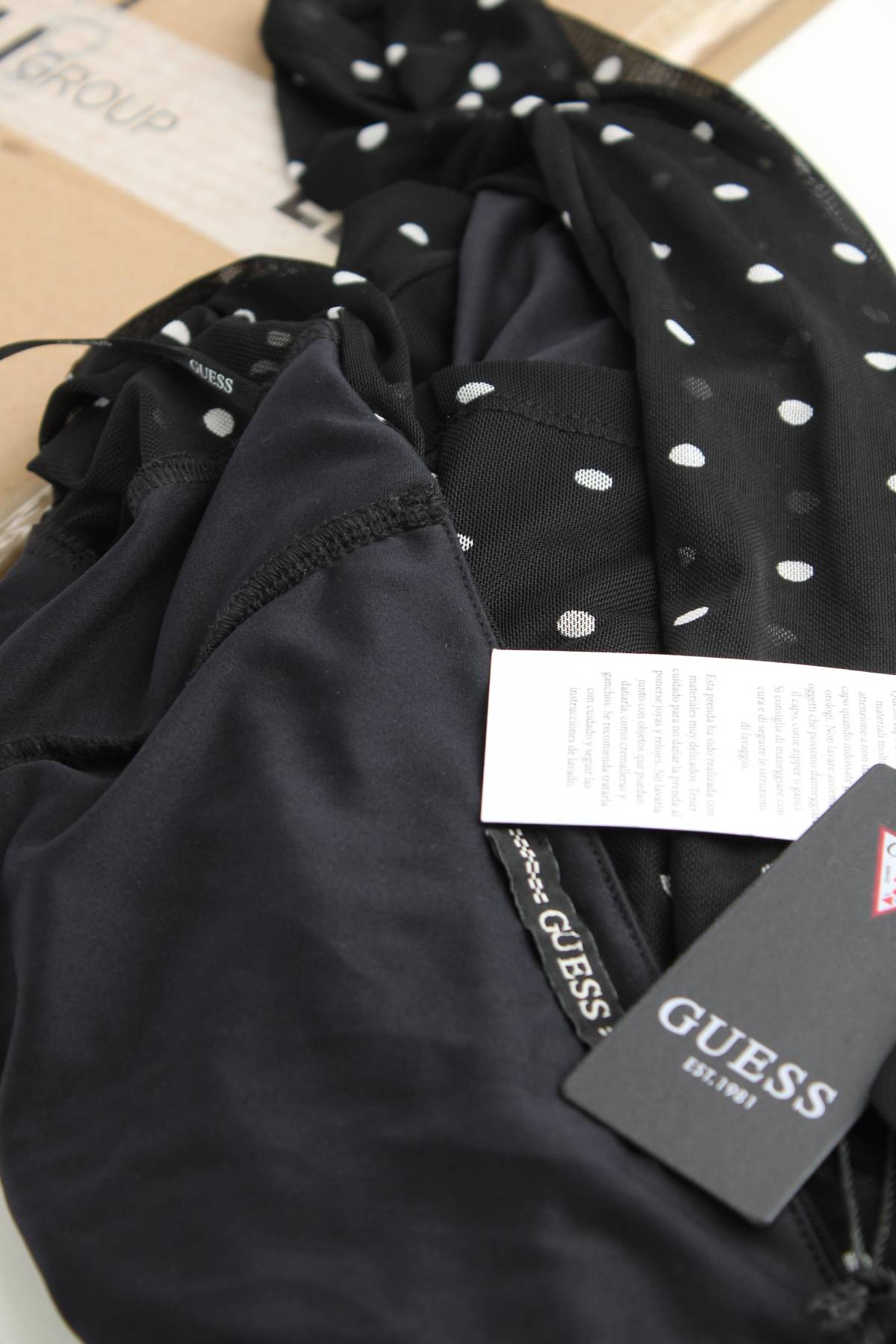 Дамска блуза Guess3 - Contour.bg Дамска блуза Guess3