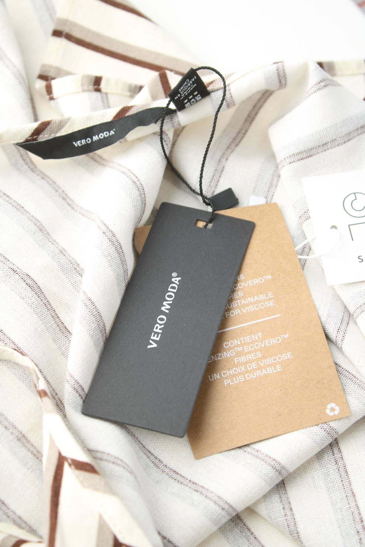 Γυναικείο αμάνικο Vero Moda3