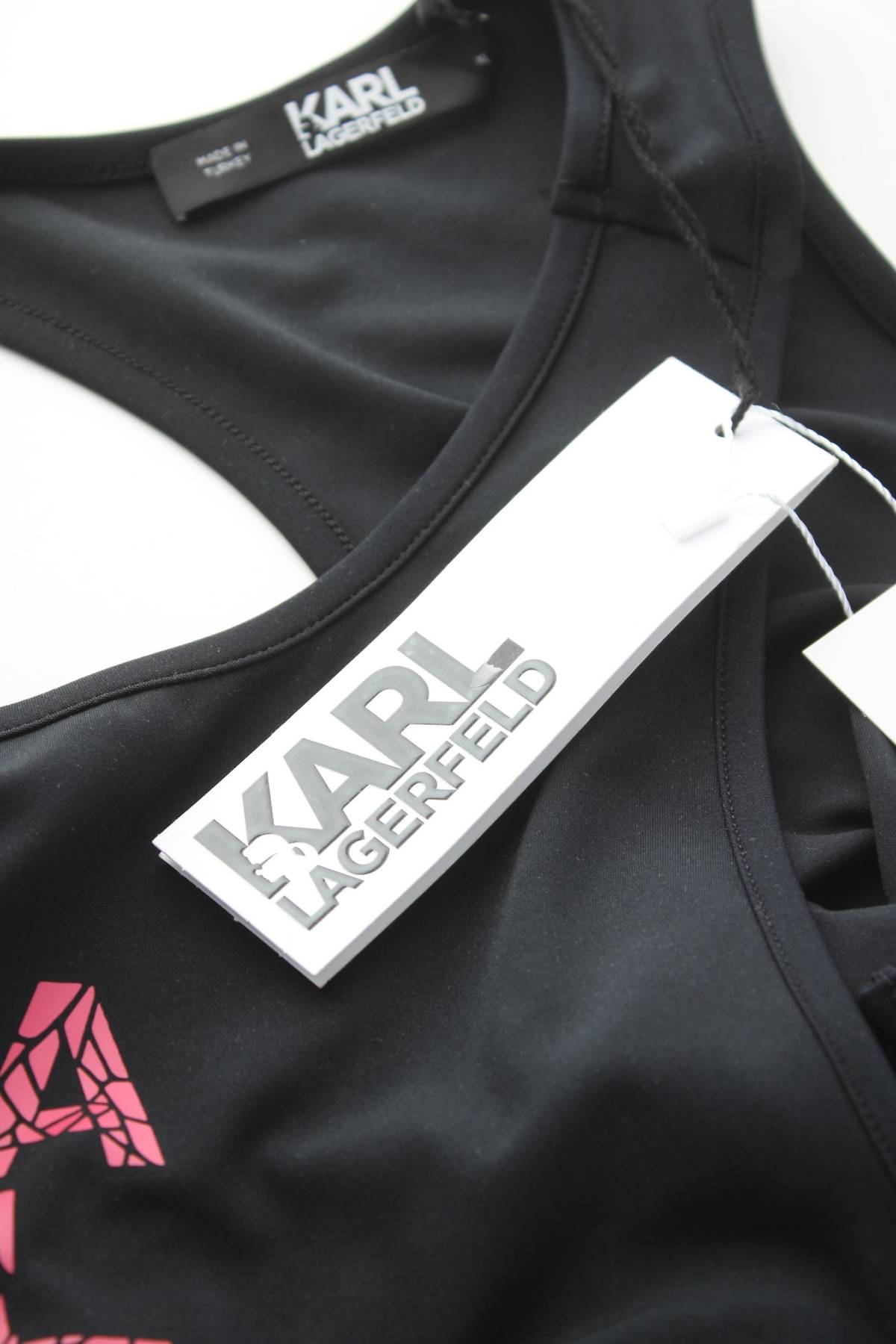 Γυνικείο αθλητικό αμάνικο Karl Lagerfeld3 - Contourshop.gr Γυνικείο αθλητικό αμάνικο Karl Lagerfeld3