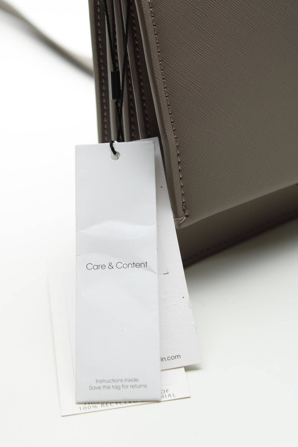 Дамска кожена чанта Calvin Klein4 - Contour.bg Дамска кожена чанта Calvin Klein4
