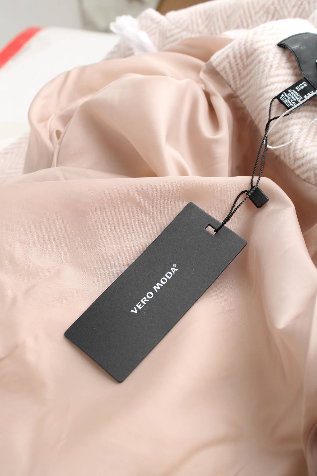 Γυναικείο μπουφάν Vero Moda4 - Contourshop.gr Γυναικείο μπουφάν Vero Moda4