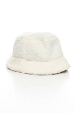 Шапка Karl Lagerfeld2 - Contour.bg Шапка Karl Lagerfeld2