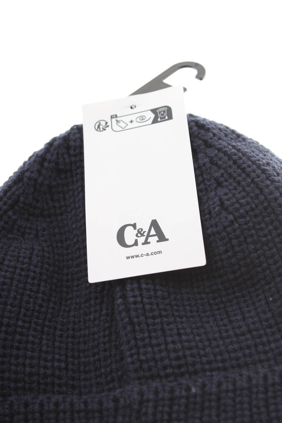 Детска шапка C&A3