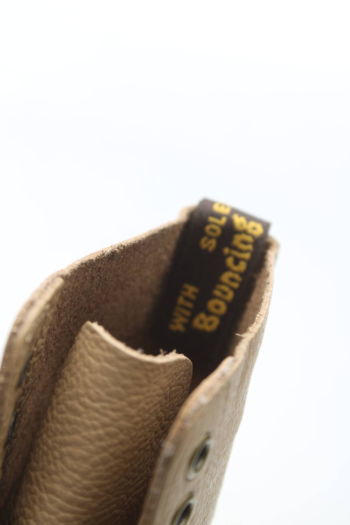 Γυναικεία μποτάκια Dr. Martens5