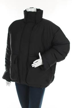 Дамско яке Desigual x Maria Escote1