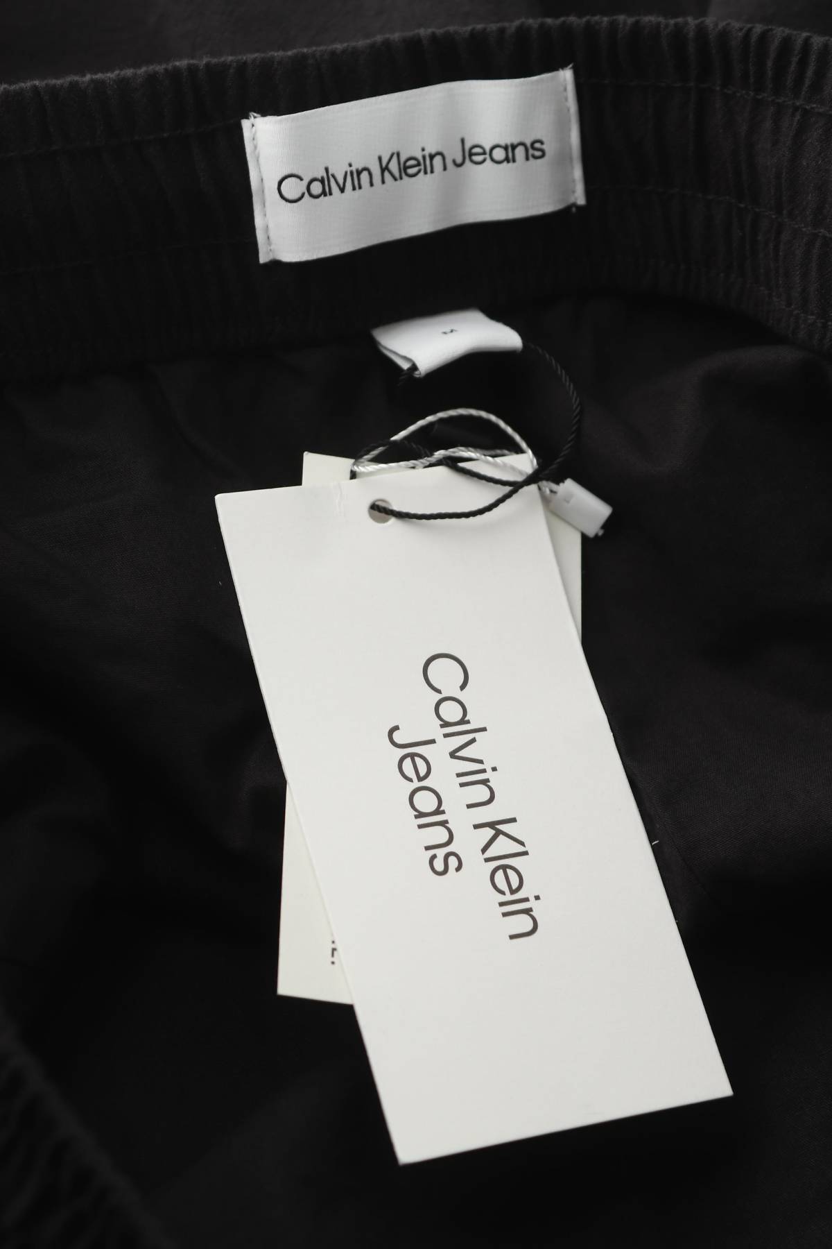 Ανδρικό σορτσάκι Calvin Klein Jeans3 - Contourshop.gr Ανδρικό σορτσάκι Calvin Klein Jeans3