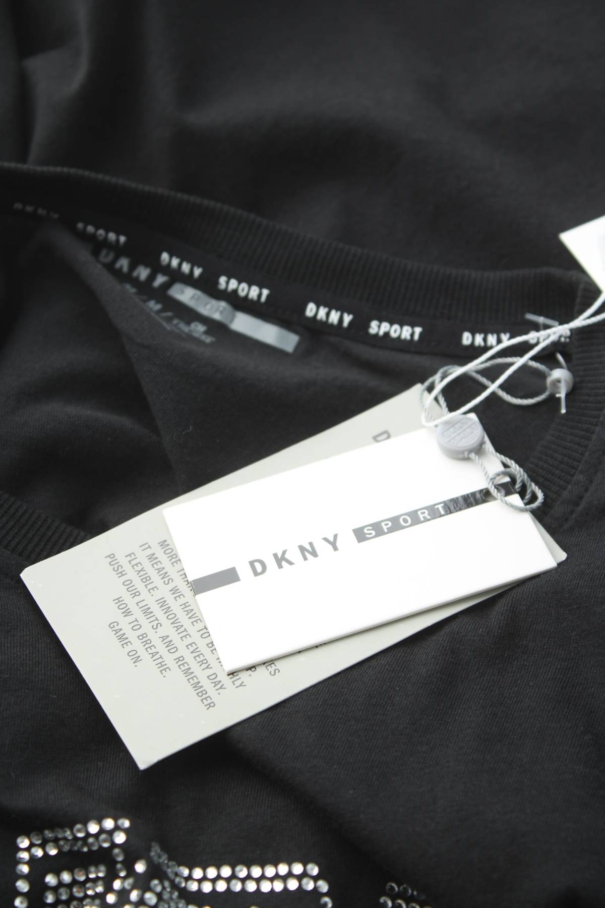 Дамска тениска DKNY3