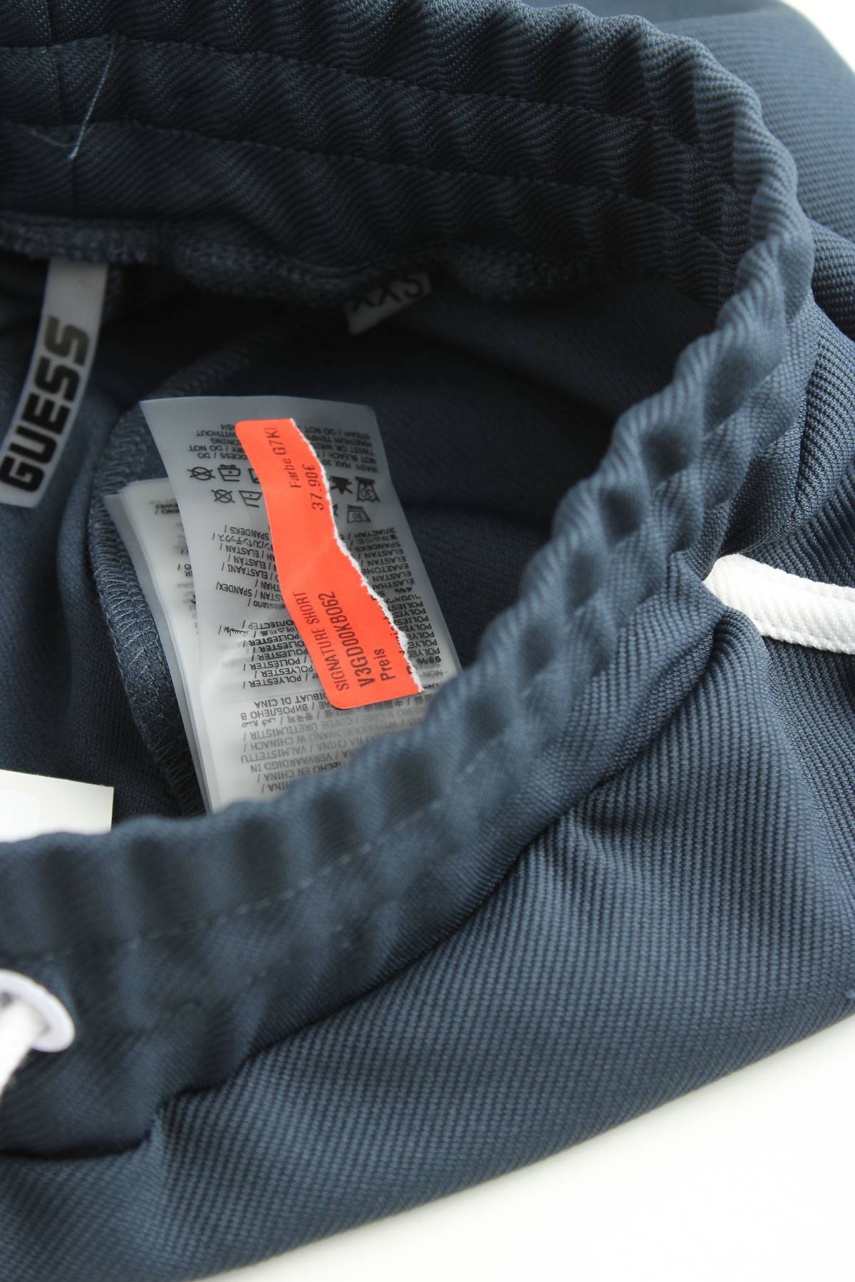 Дамски къс панталон Guess3