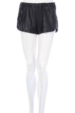 Дамски къс кожен панталон ZARA Trafaluc1 - Contour.bg Дамски къс кожен панталон ZARA Trafaluc1