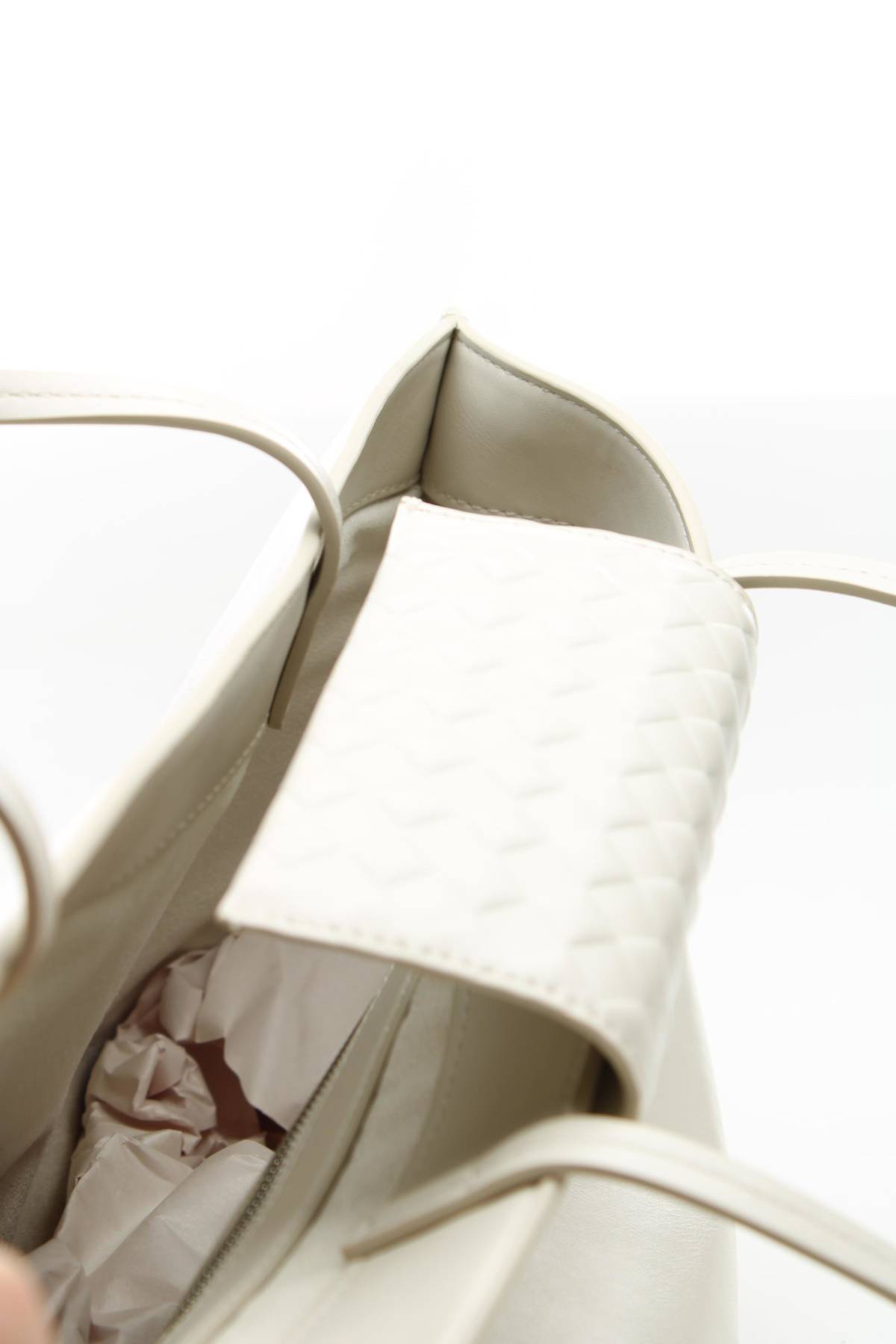 Γυναικεία δερματινή τσάντα Calvin Klein4 - Contourshop.gr Γυναικεία δερματινή τσάντα Calvin Klein4