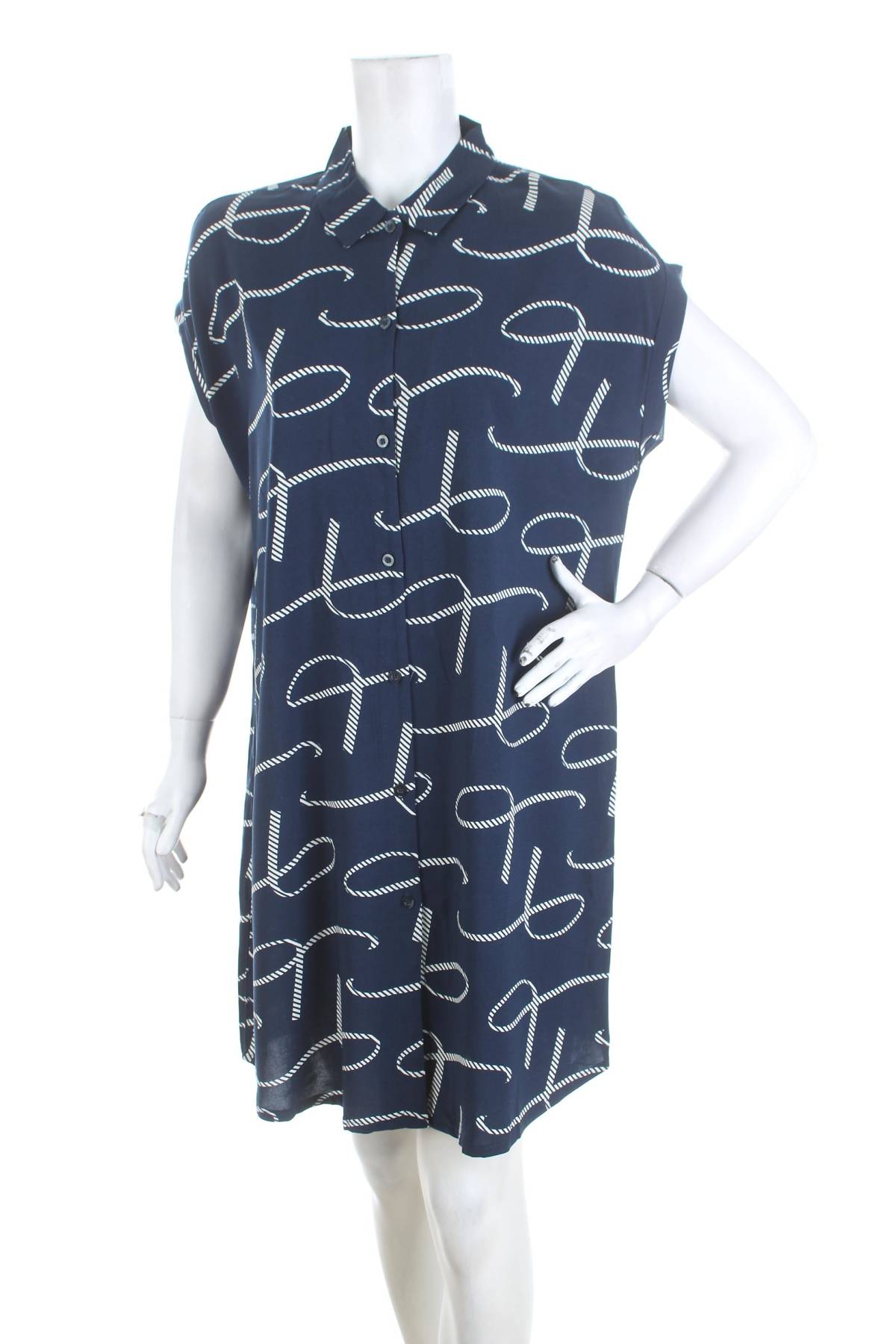 Дамска нощница Triumph1