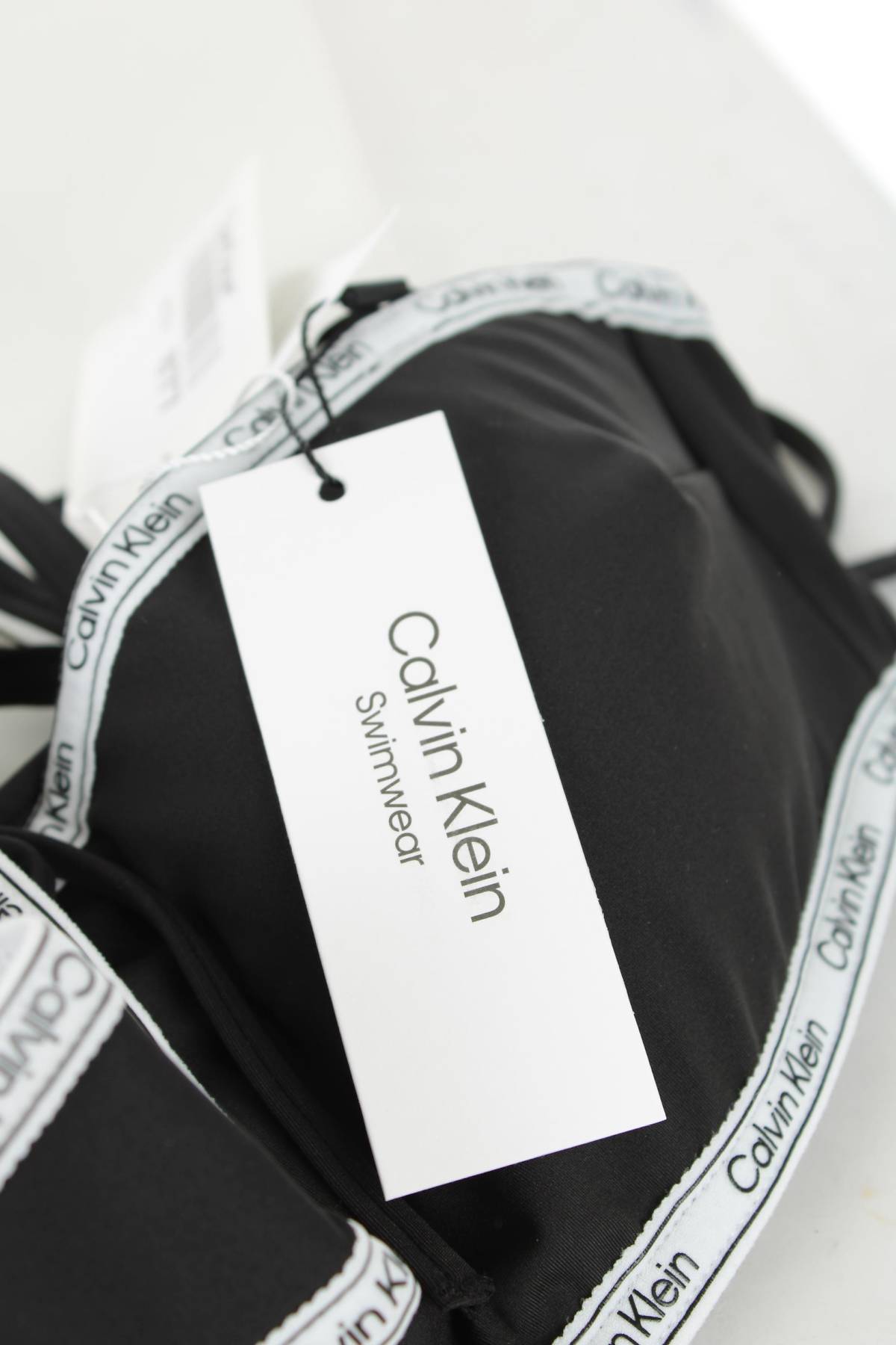 Бански костюм Calvin Klein3 - Contour.bg Бански костюм Calvin Klein3