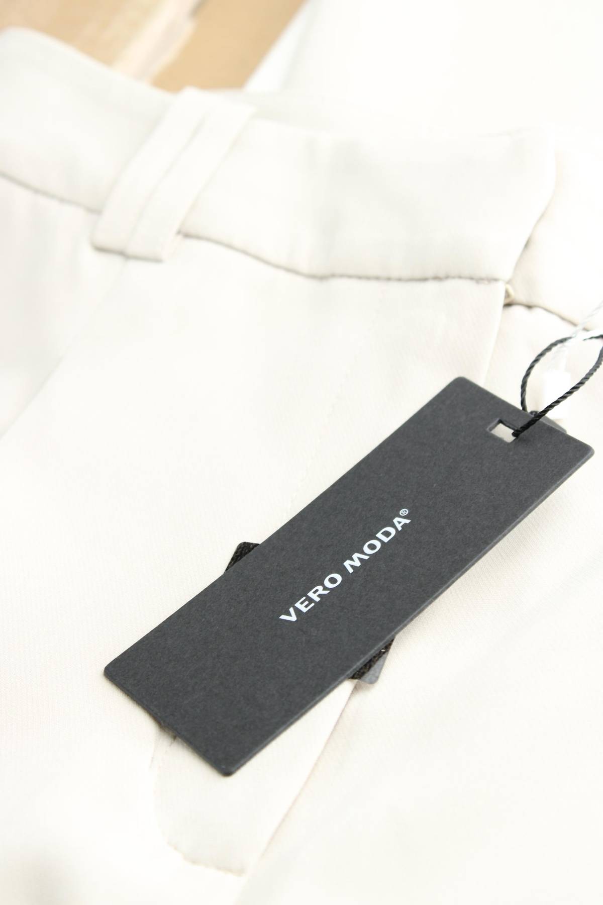 Дамски панталон Vero Moda3