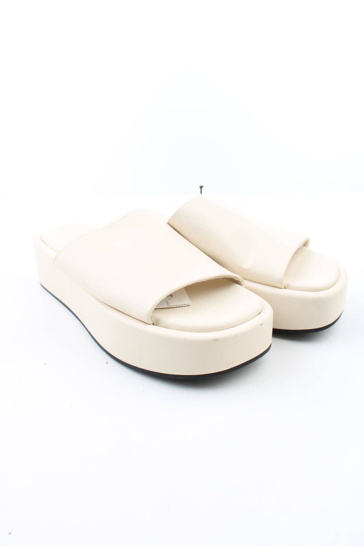 Чехли Pull & Bear3 - Contour.bg Чехли Pull & Bear3