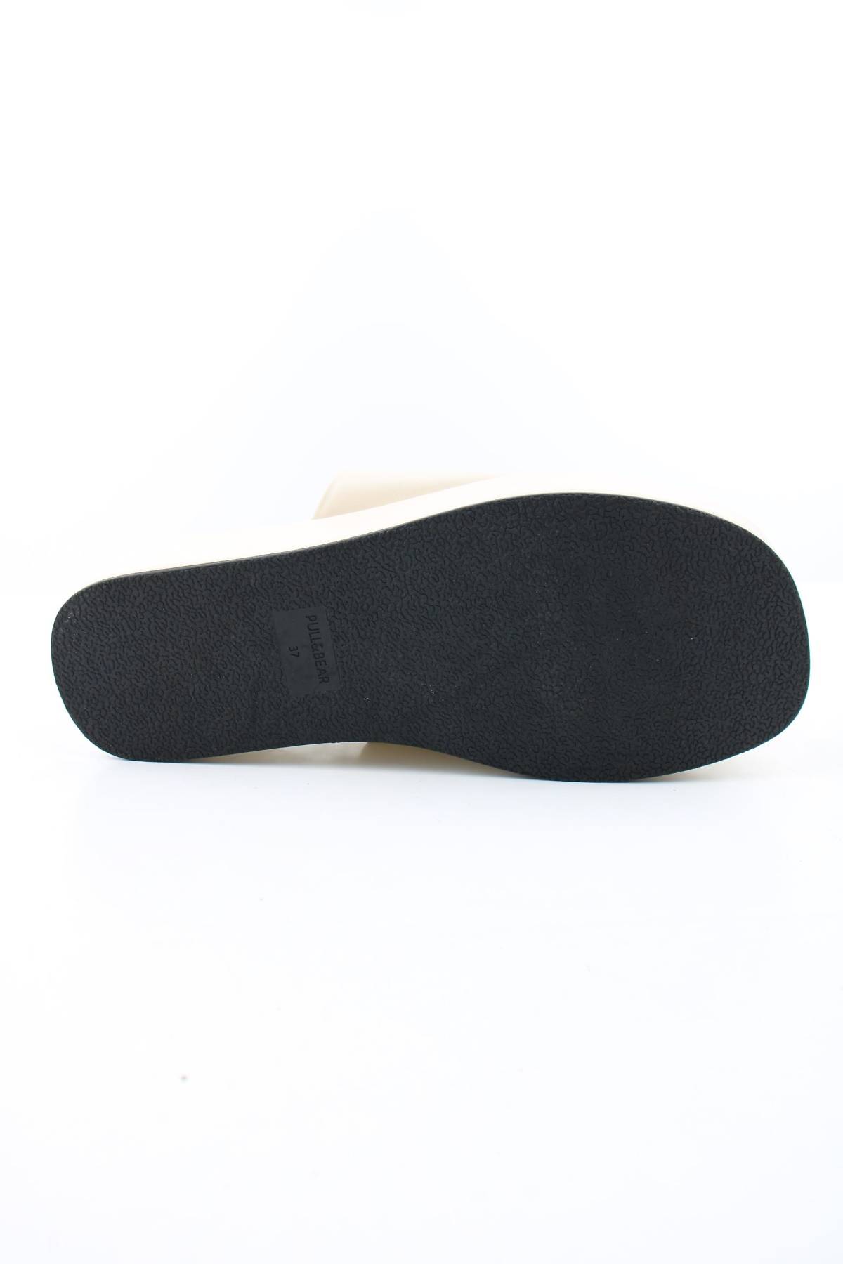 Чехли Pull & Bear4 - Contour.bg Чехли Pull & Bear4