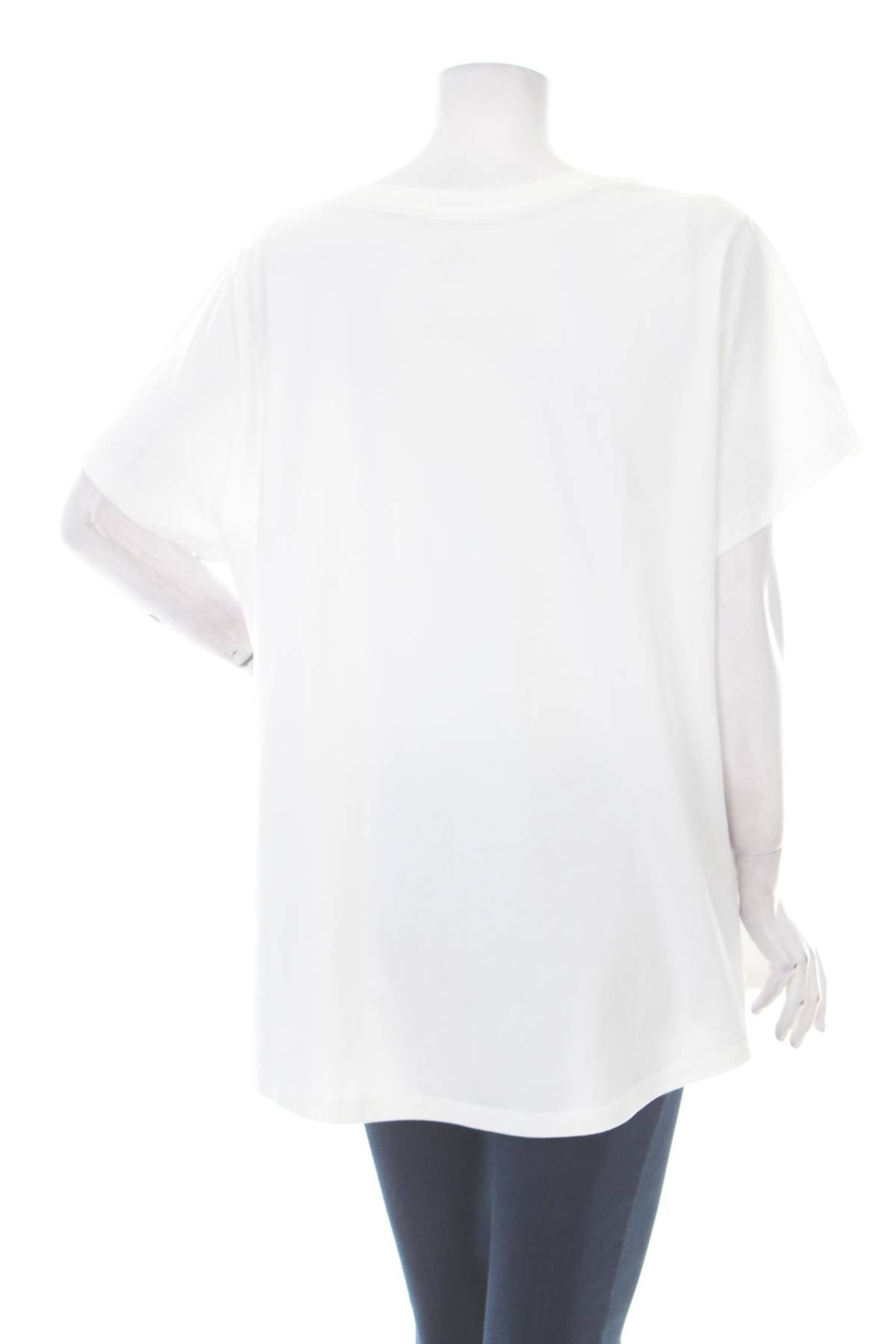 Дамска спортна тениска Nike2 - Contour.bg Дамска спортна тениска Nike2