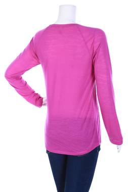 Дамска спортна тениска Under Armour2 - Contour.bg Дамска спортна тениска Under Armour2