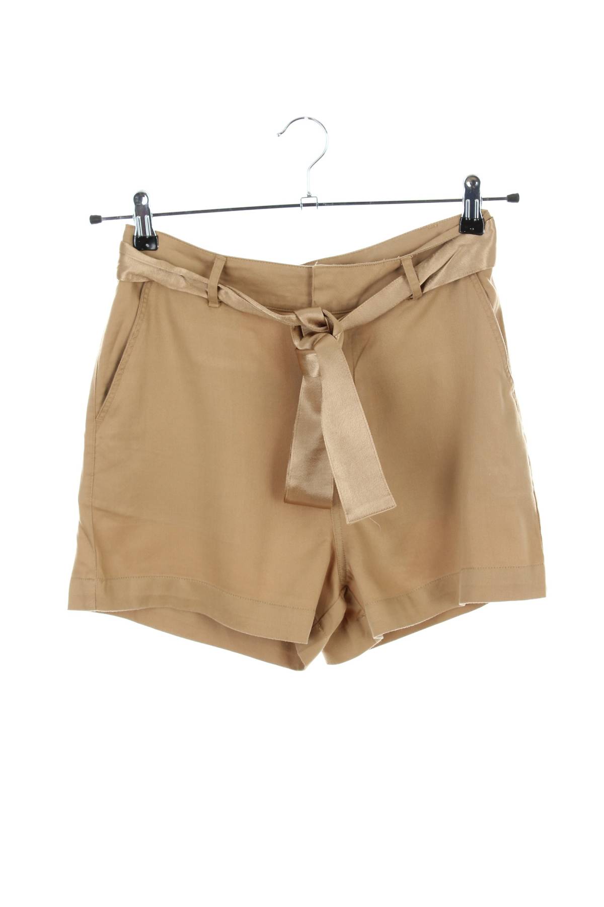 Дамски къс панталон Guess1