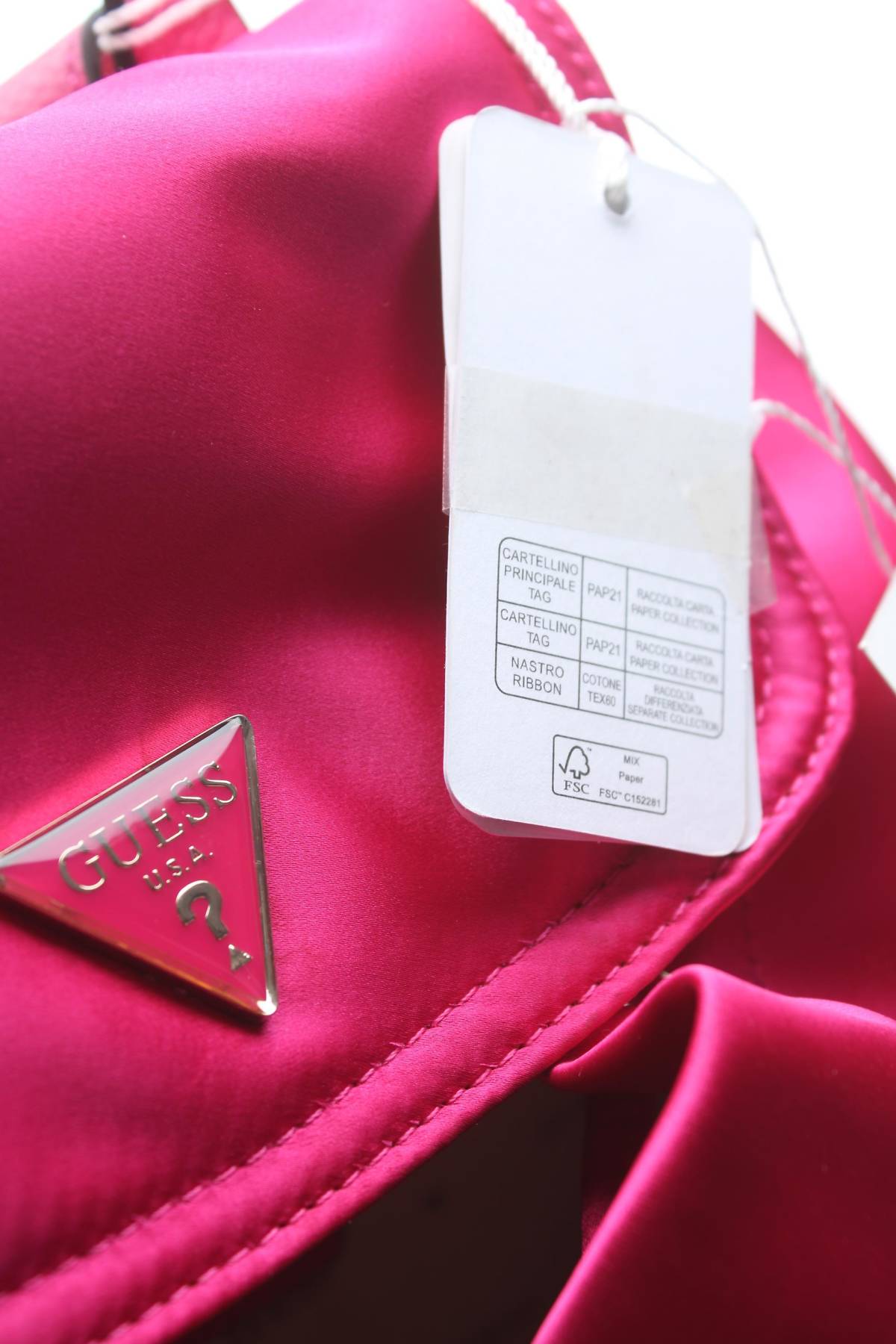 Σακίδιο πλάτης Guess4