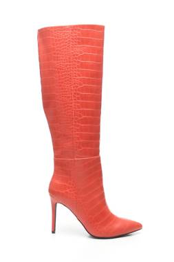 Дамски ботуши Guess1