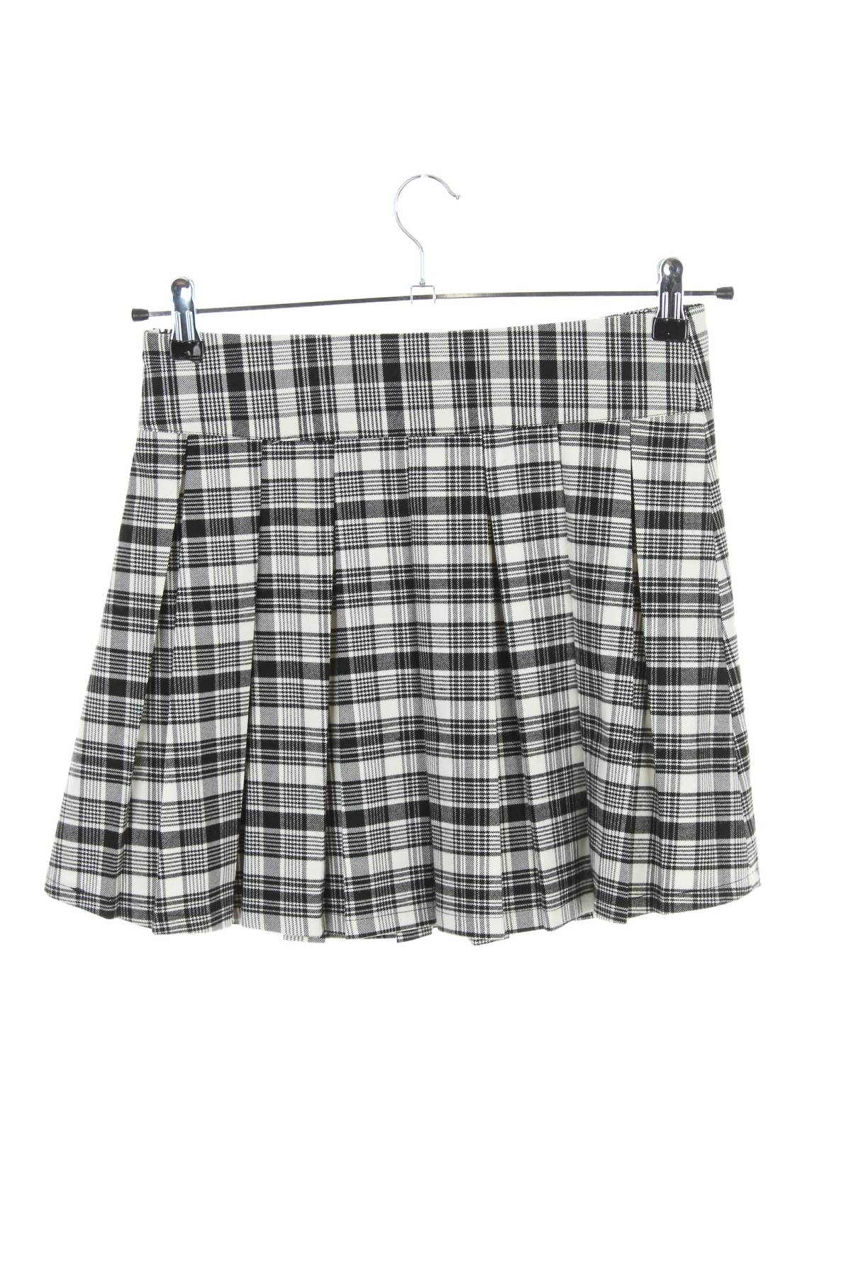 Детска пола Guess2