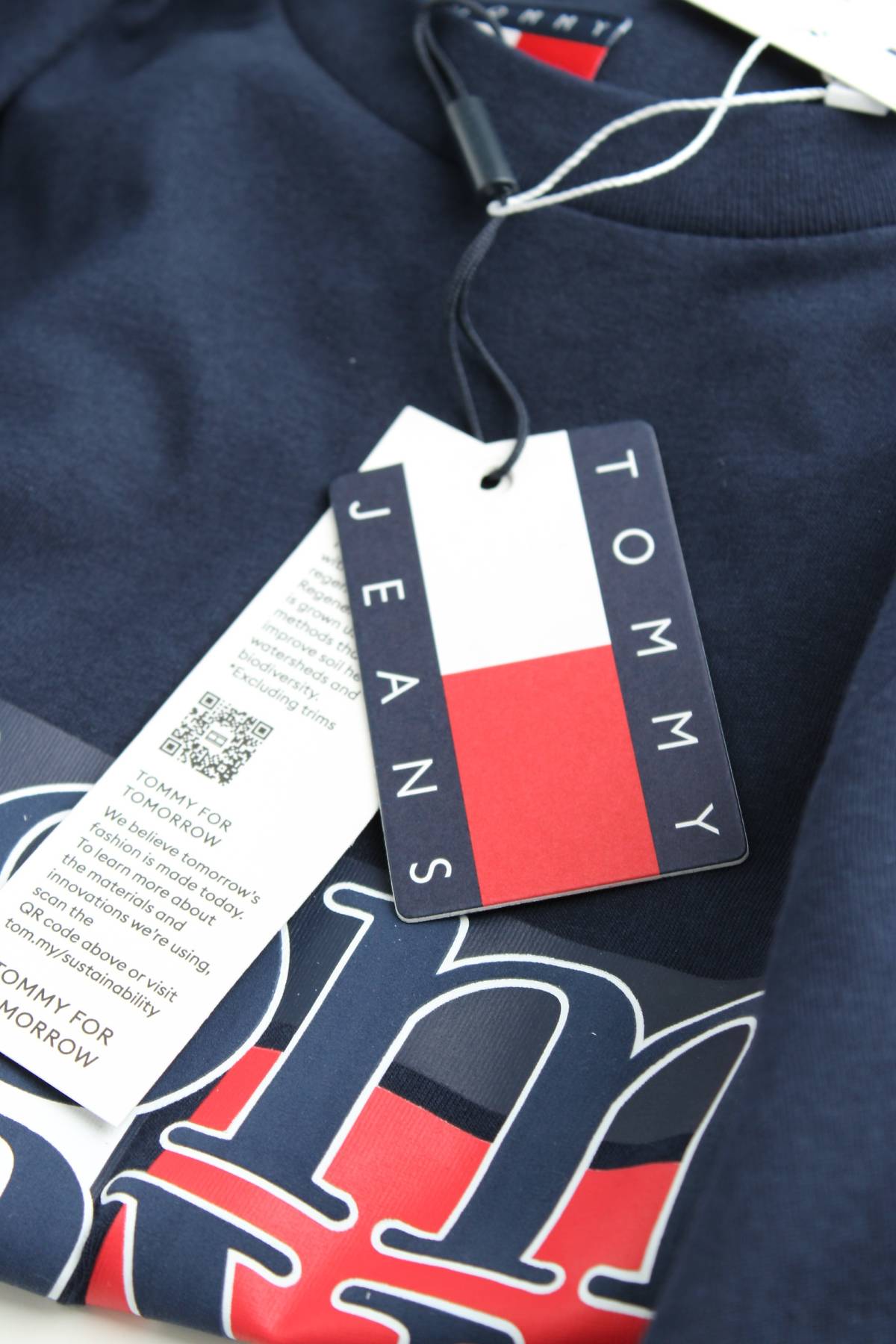 Мъжка тениска Tommy Jeans3