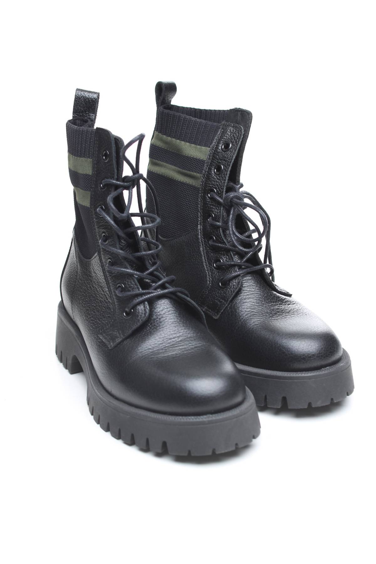 Дамски боти Andre3