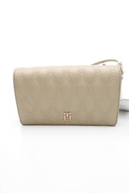 Дамска кожена чанта Tommy Hilfiger1 - Contour.bg Дамска кожена чанта Tommy Hilfiger1