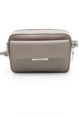 Дамска кожена чанта Calvin Klein1 - Contour.bg Дамска кожена чанта Calvin Klein1