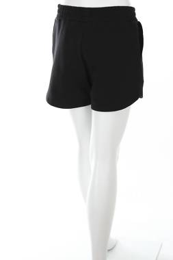 Дамски къс панталон Viral Vibes2