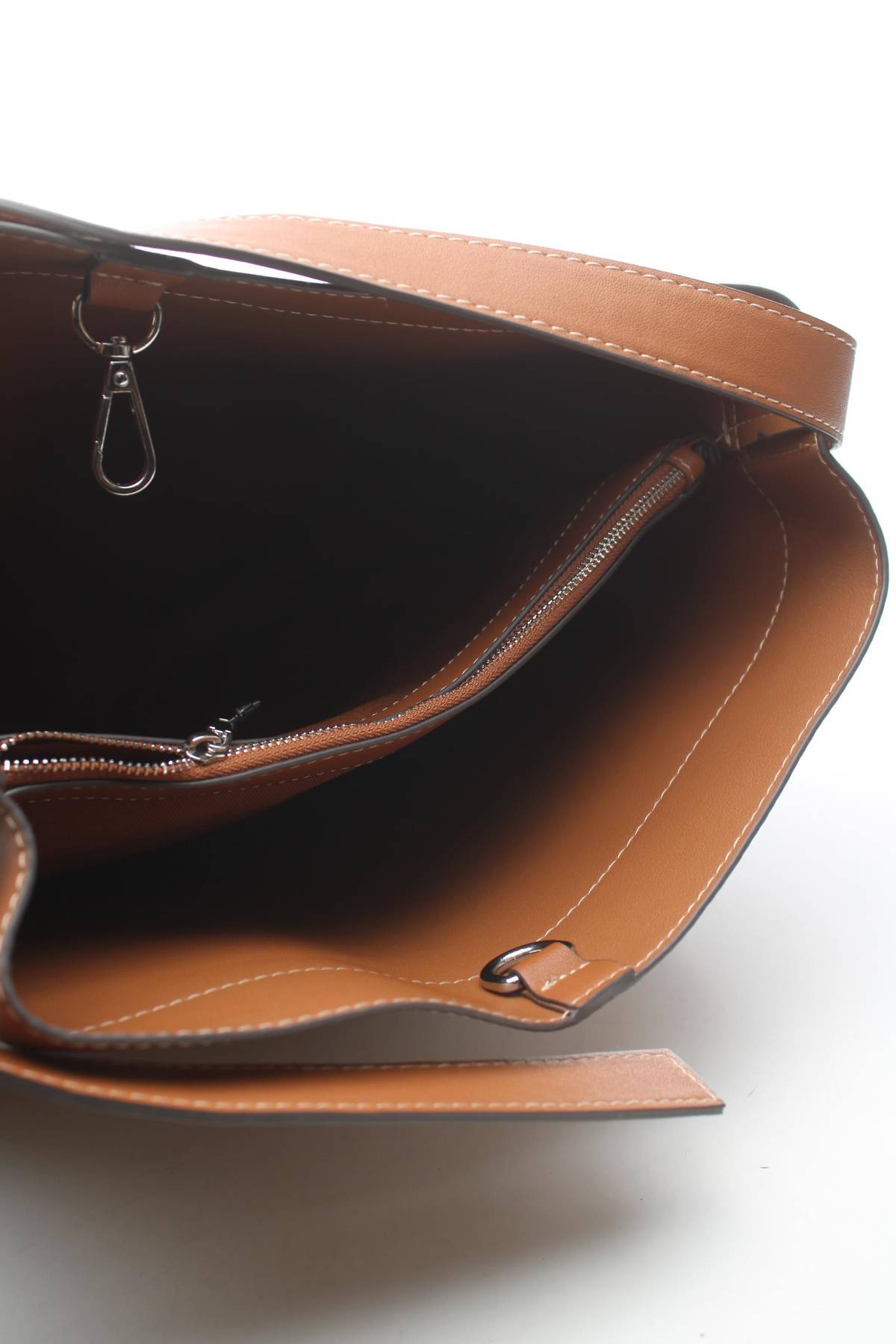 Дамска кожена чанта Mango3