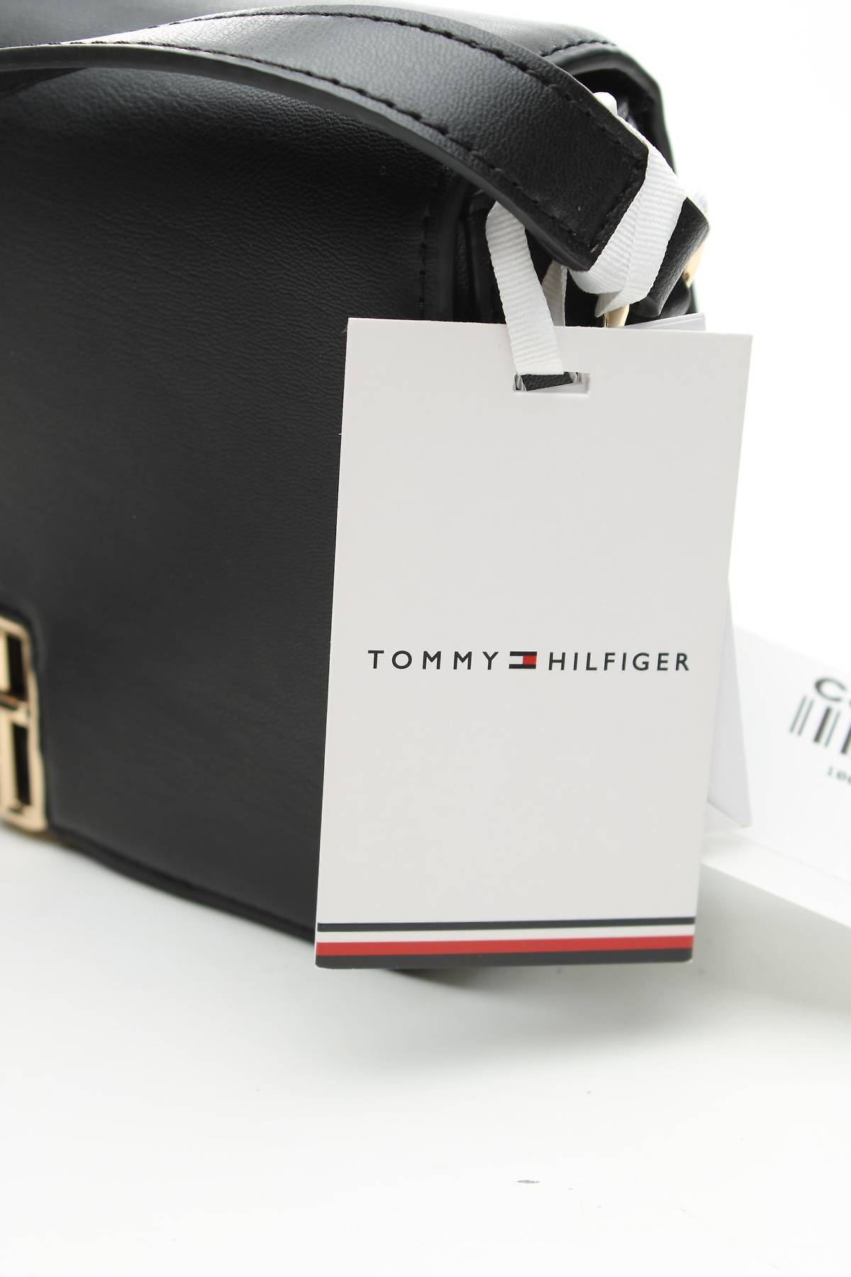 Дамска кожена чанта Tommy Hilfiger4 - Contour.bg Дамска кожена чанта Tommy Hilfiger4