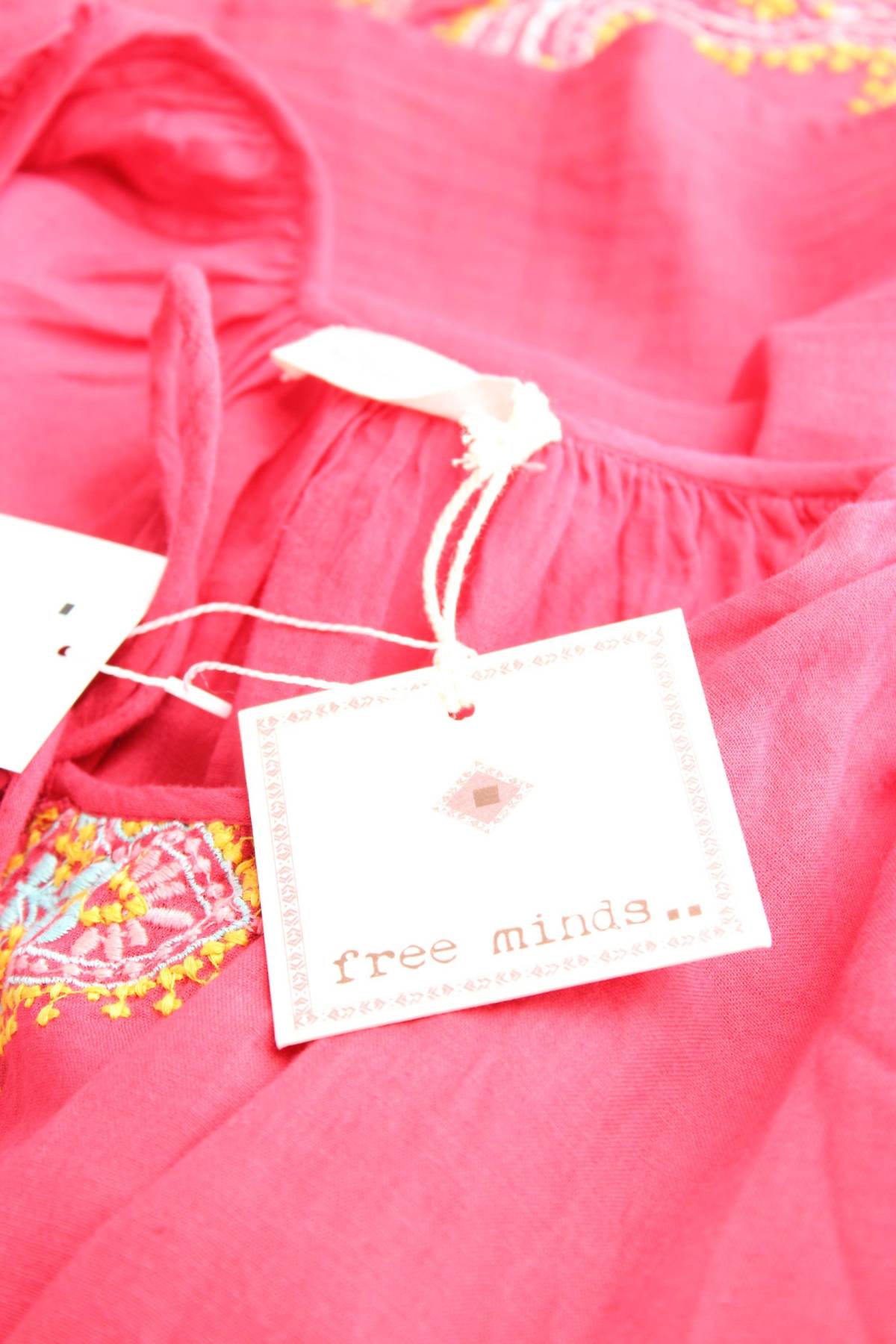 Дамска блуза free minds...3