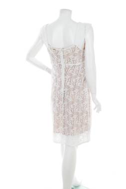 Φορέματα Guess2