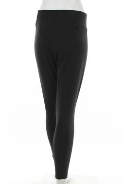 Дамски спортен клин Reebok2