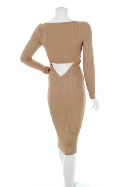 Φορέματα Guess2