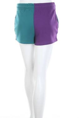 Дамски къс панталон The North Face2