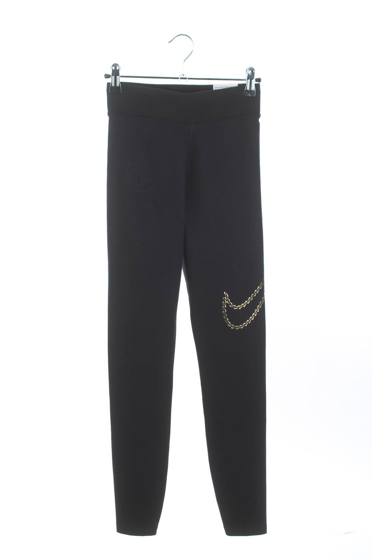 Дамски спортен клин Nike1