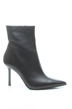 Дамски боти Steve Madden1