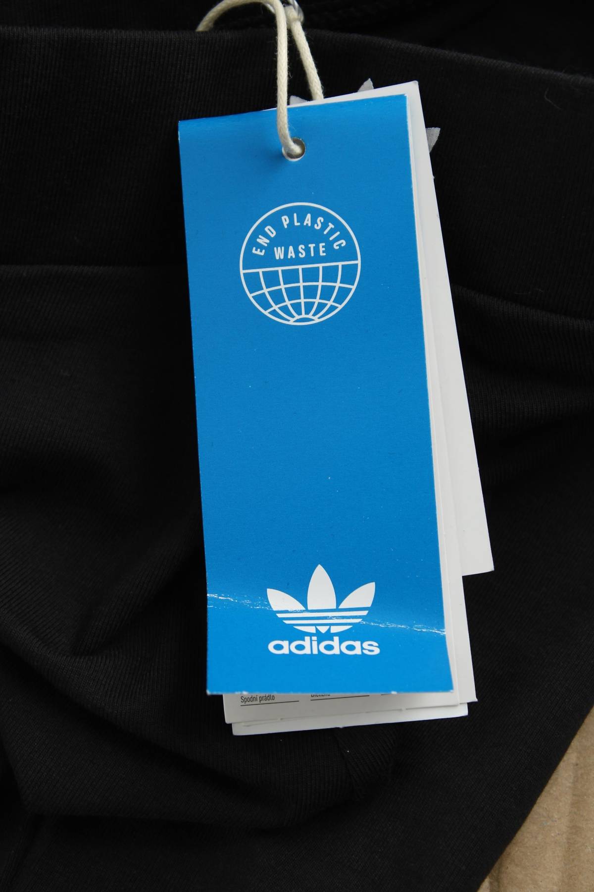 Дамски спортен клин Adidas Originals3