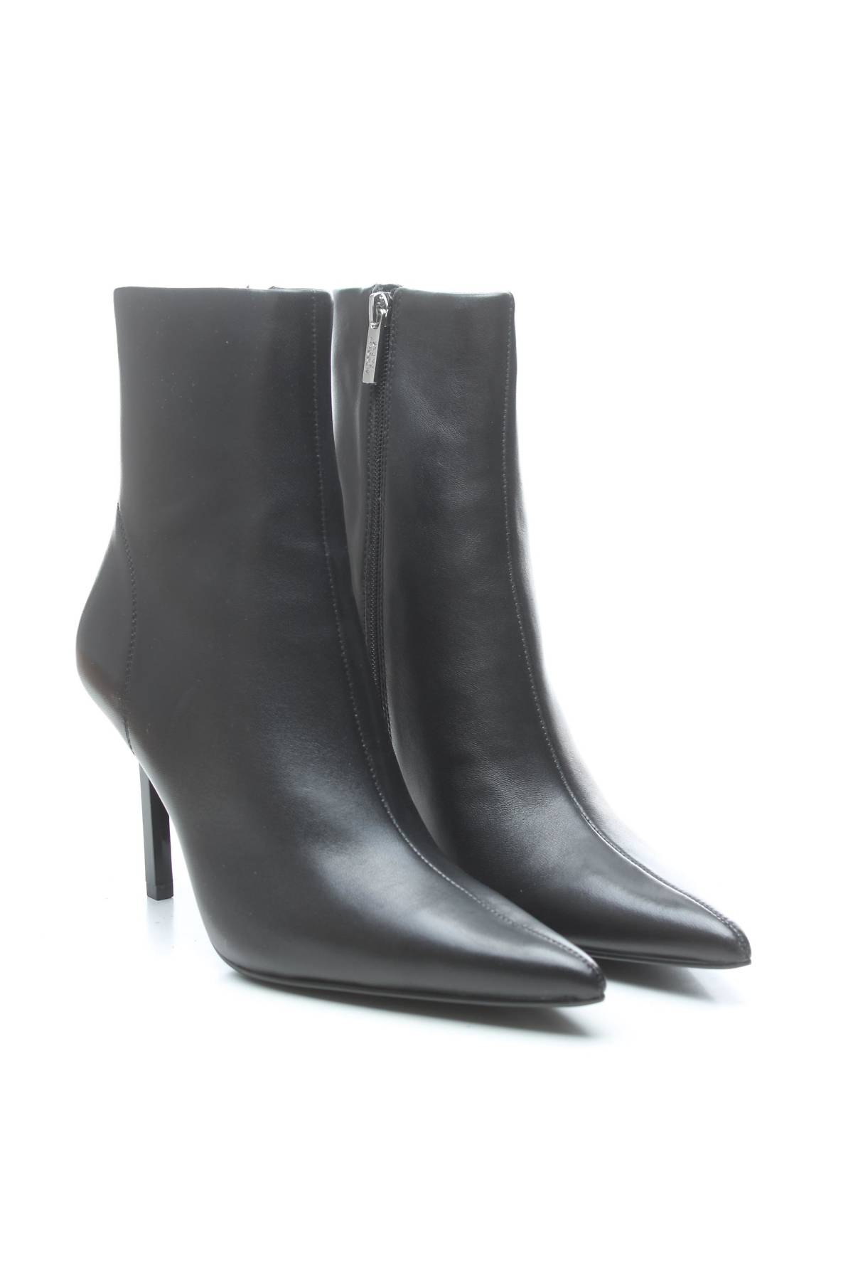 Γυναικεία μποτάκια Steve Madden3