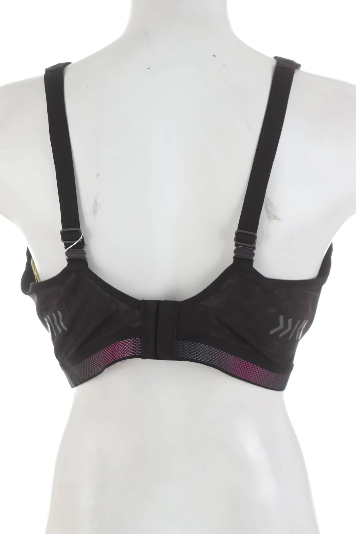 Спортен сутиен Triumph Triaction2 - Contour.bg Спортен сутиен Triumph Triaction2