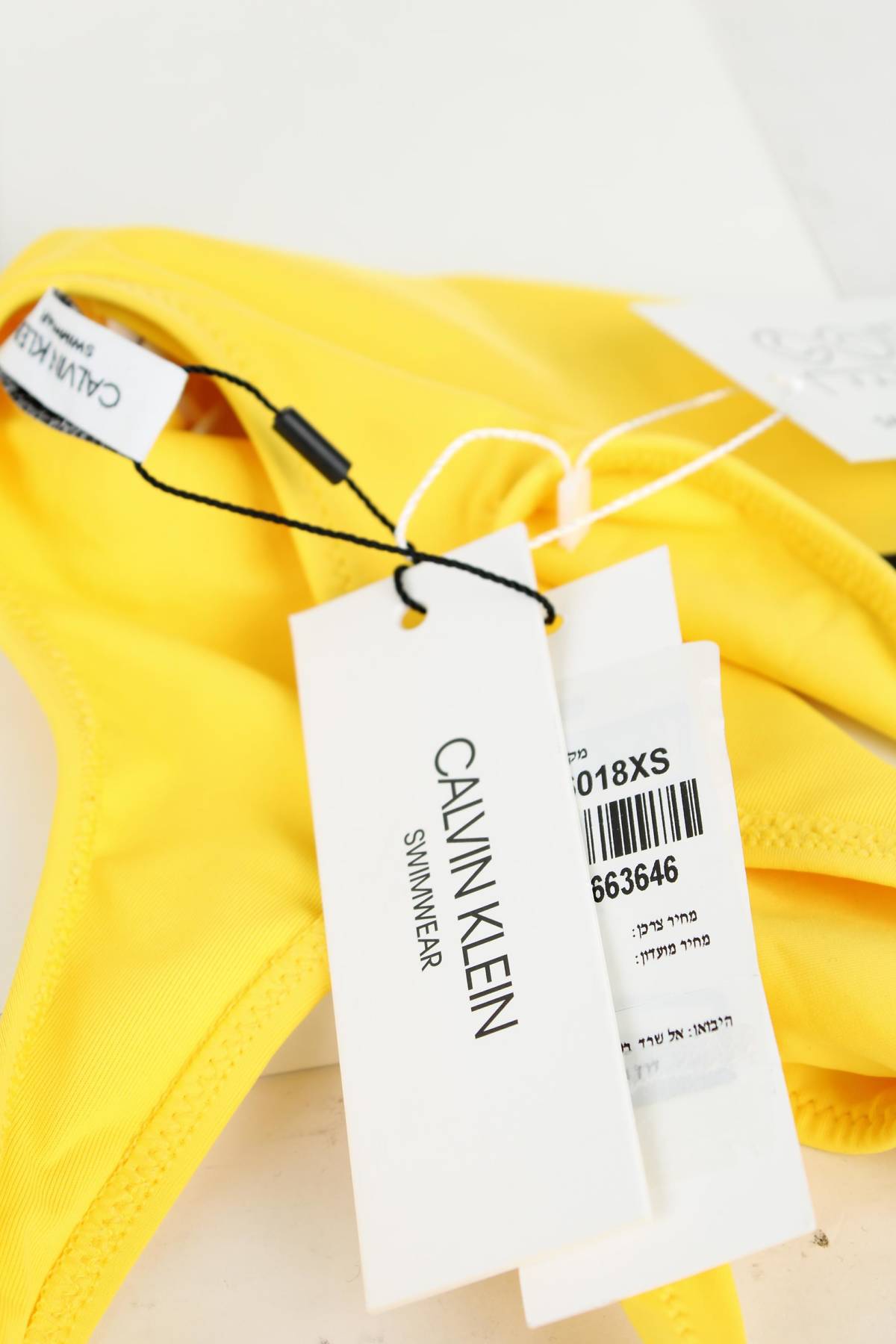 Бански горнище Calvin Klein3 - Contour.bg Бански горнище Calvin Klein3