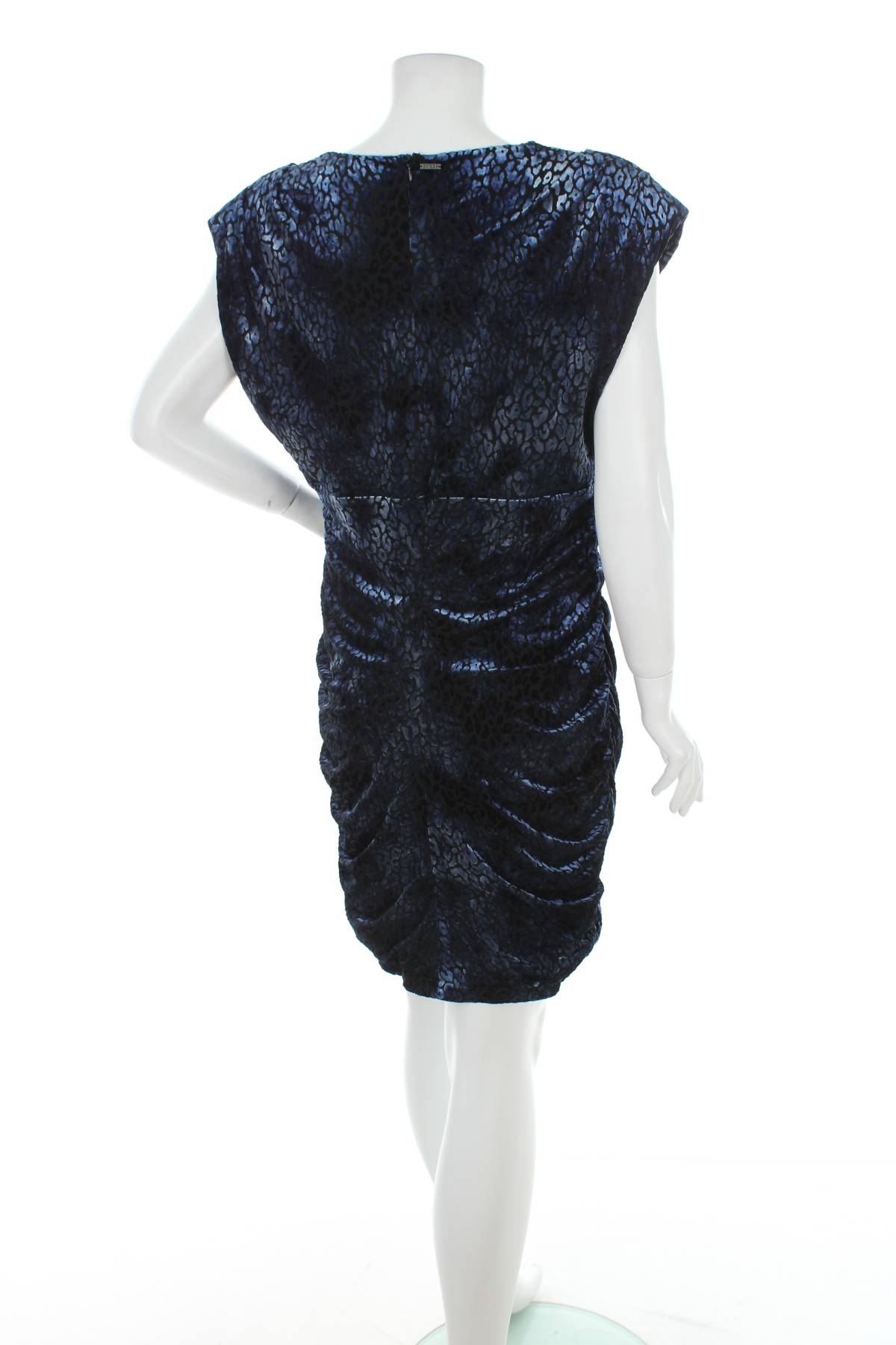 Φορέματα Guess2