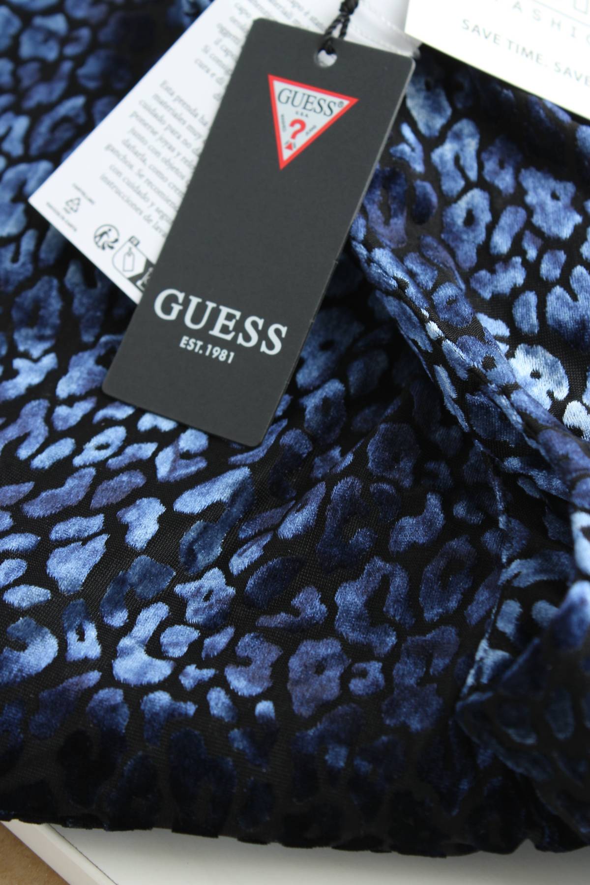 Φορέματα Guess3