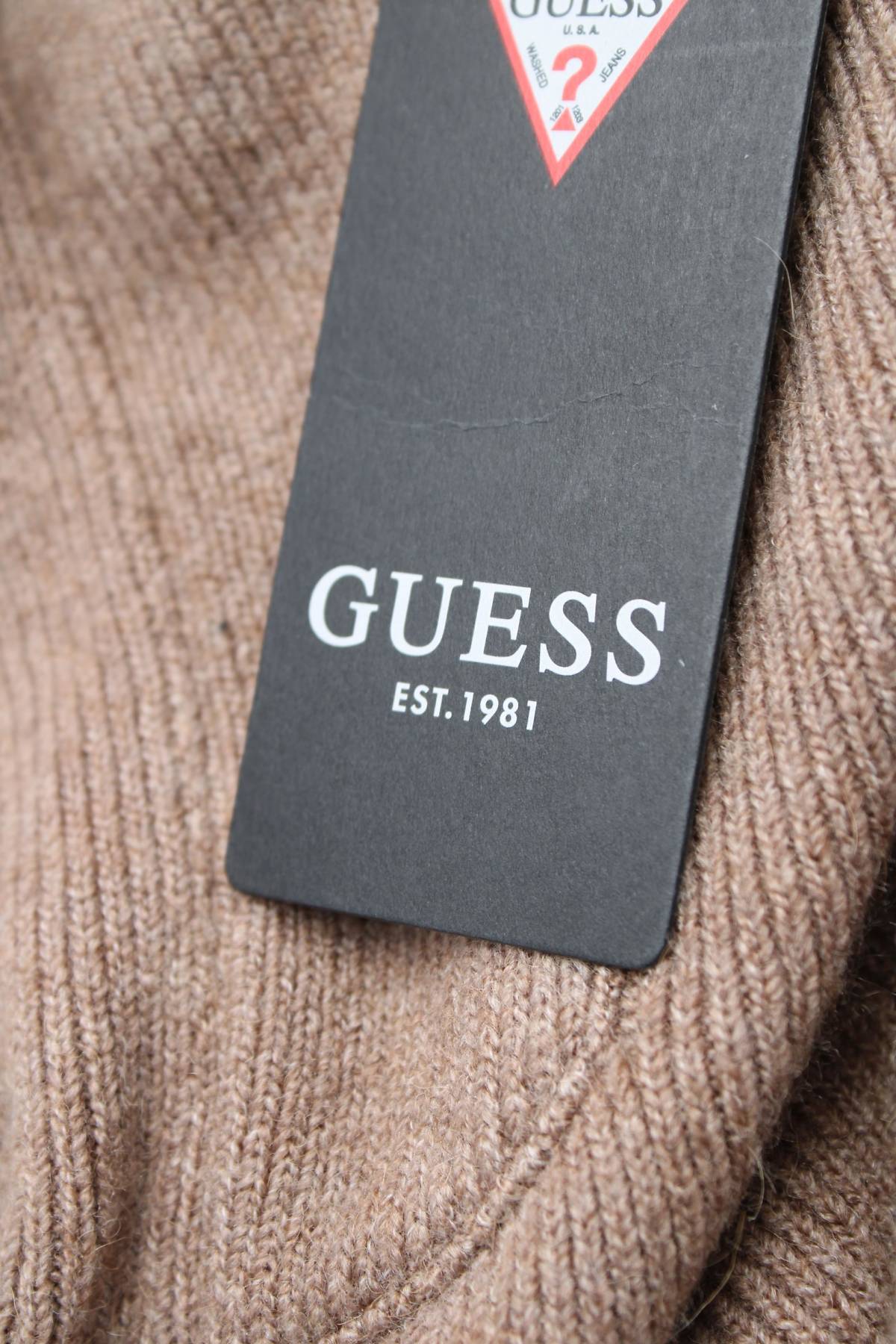 Дамско спортно долнище Guess3