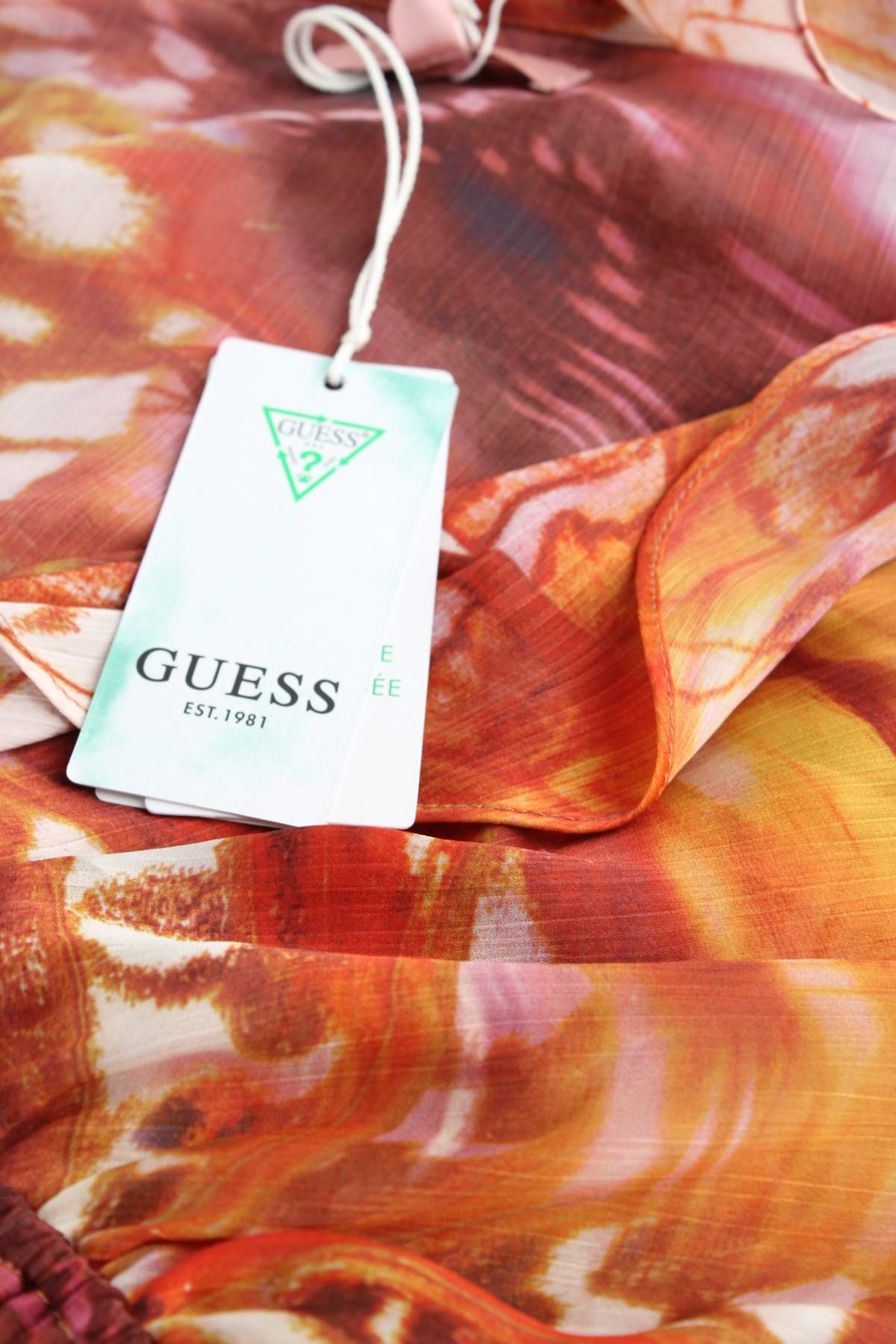 Φορέματα Guess3
