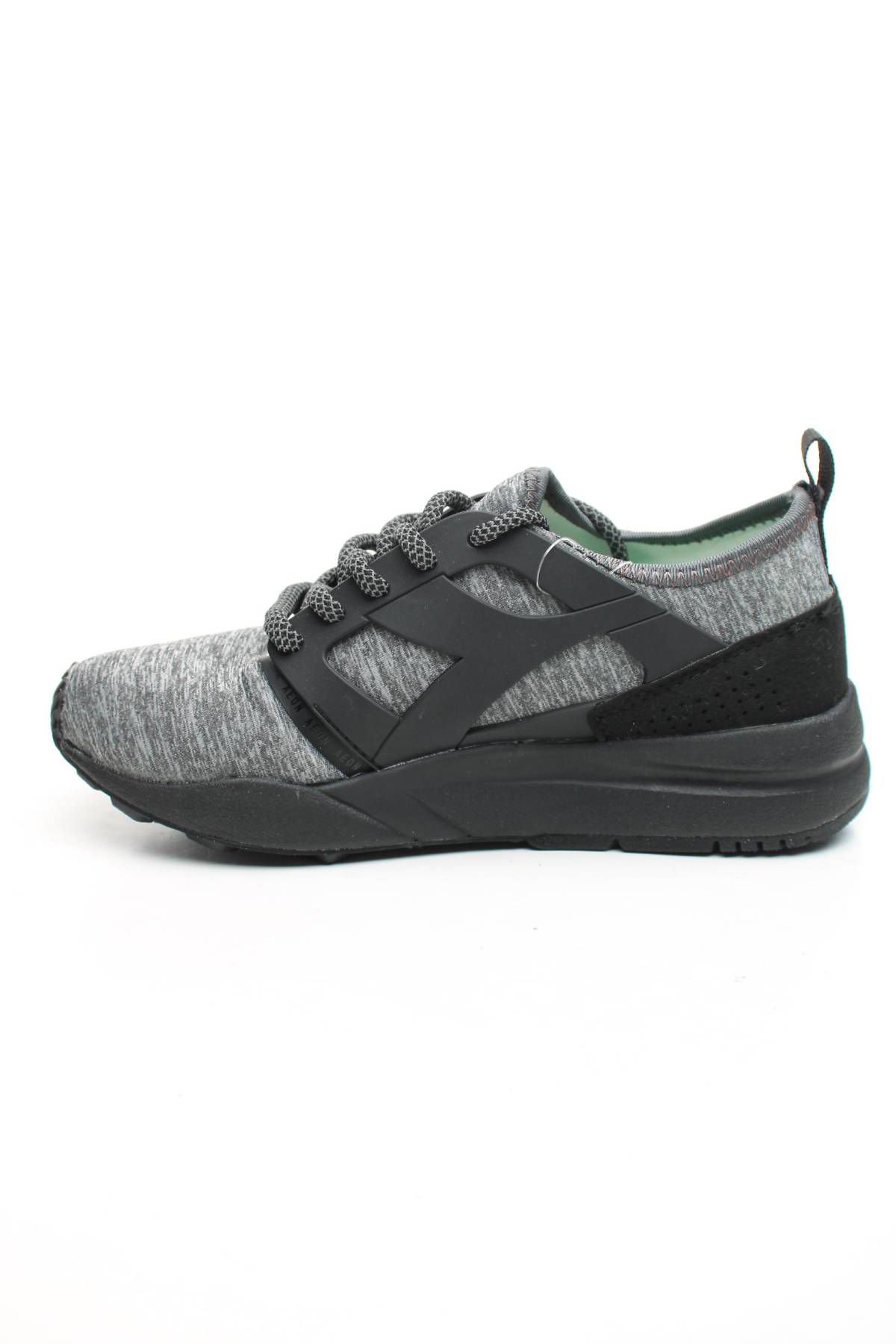 Αθλητικά παπούτσια Diadora2
